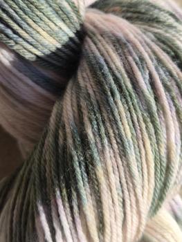 Preview: Handgefärbtes Premium-Garn „Salbeizauber“ – High Twist von Atelier Zitron
