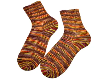 Socke violett-gelb-rot handgefaerbt Gr-39-40