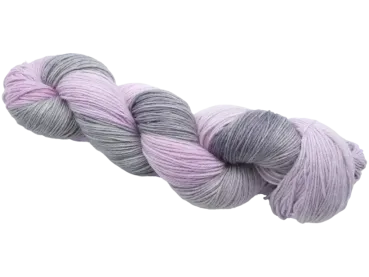 Handgefärbter Strang Trekking-Sockengarn flieder-grau