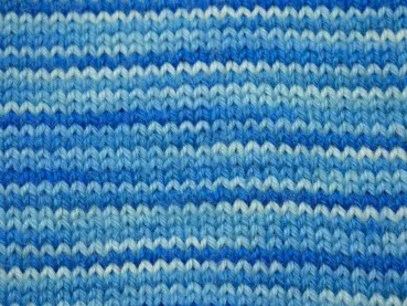 Preview: mittelblau-weiss-geringelte Socke Gr.45-46 Detailbild